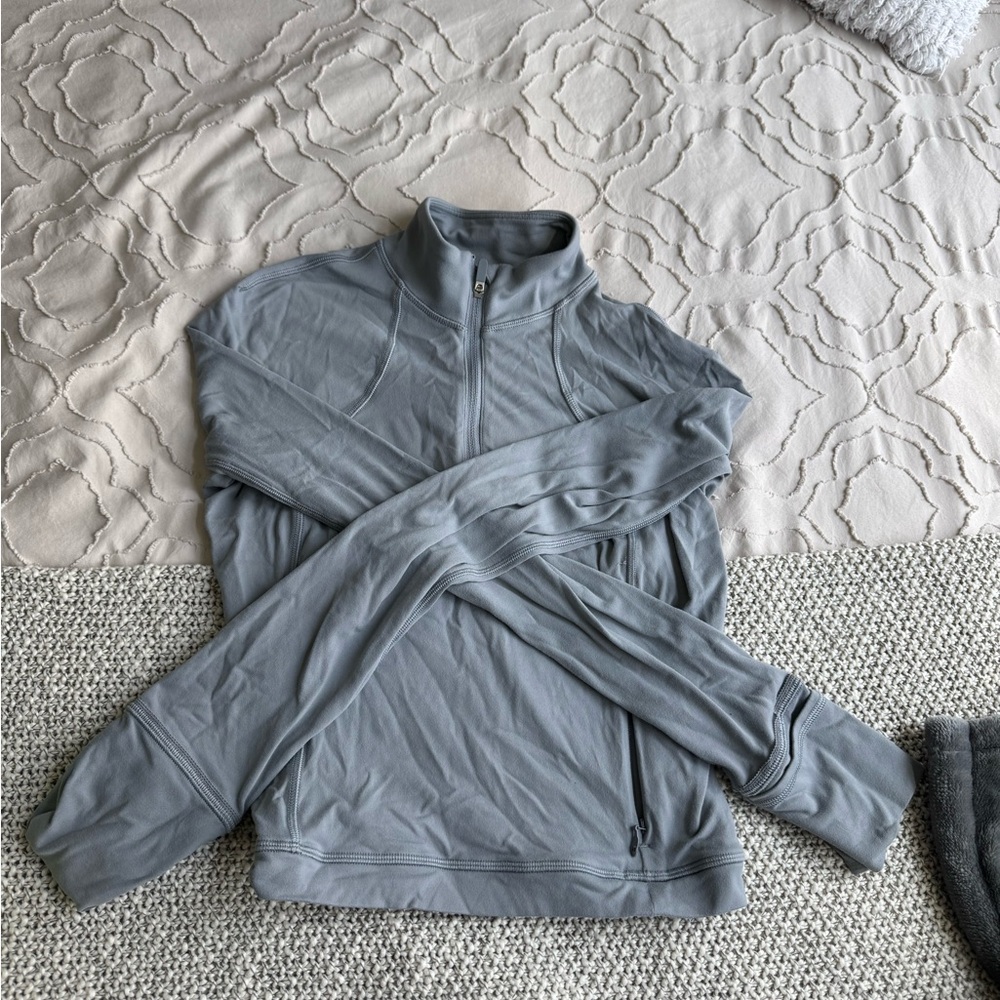 Belgian Blue Ready to Rulu Cropped Long Sleeve (2)